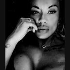 Curvy fitness latina